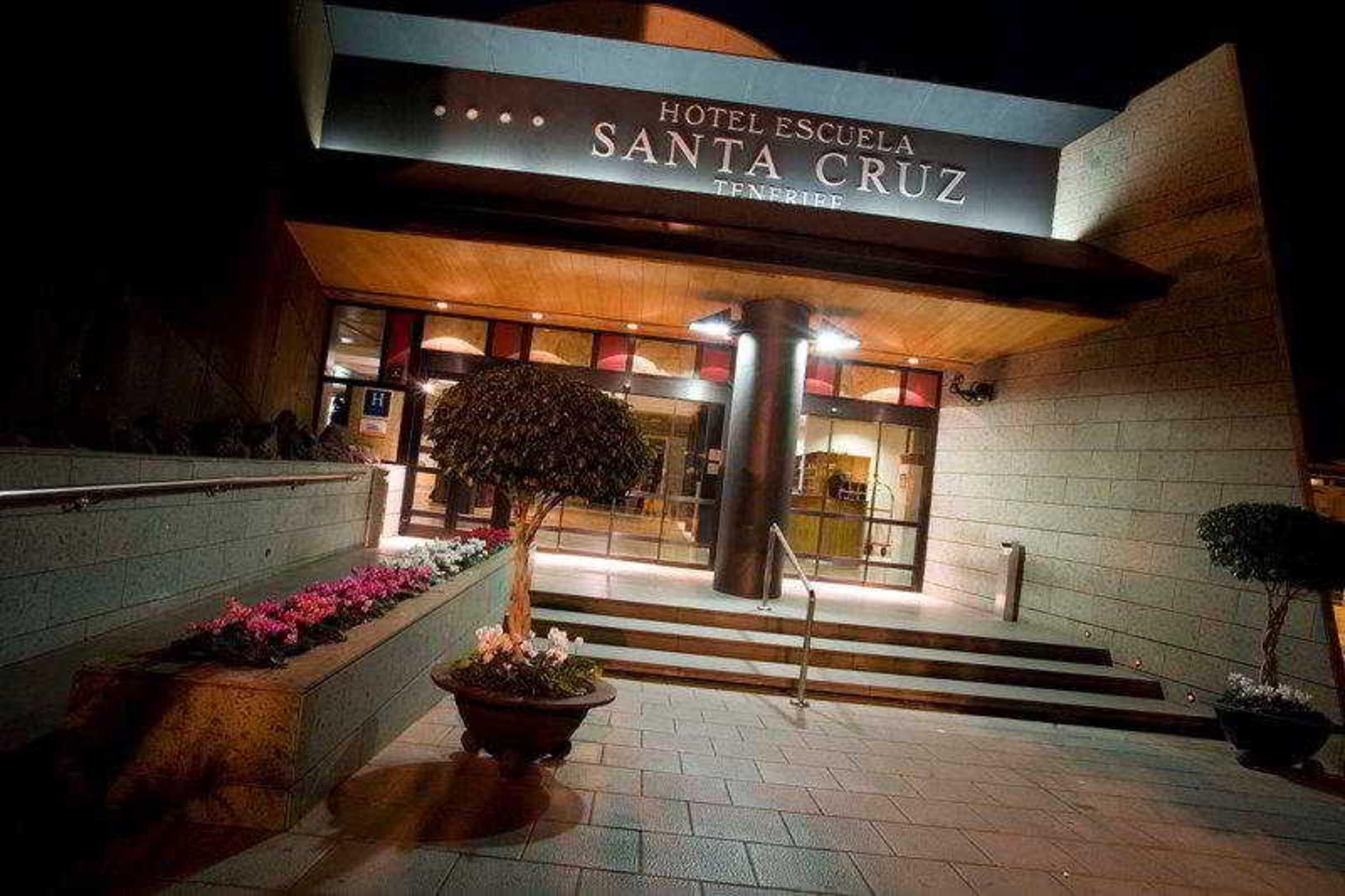 Hotel Escuela Santa Cruz Exteriör bild